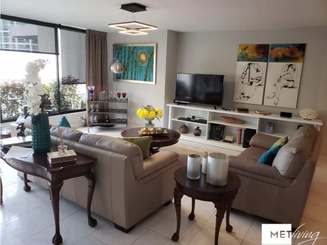 Luxury master bedroom with ocean view, walk-in closet, ensuite PH Marble Tower Panama