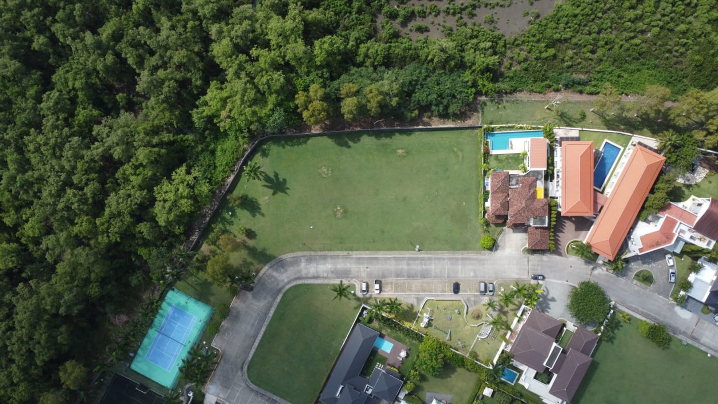 Wide view of oceanfront land parcel Costa del Este Villa del Mar for luxury home development