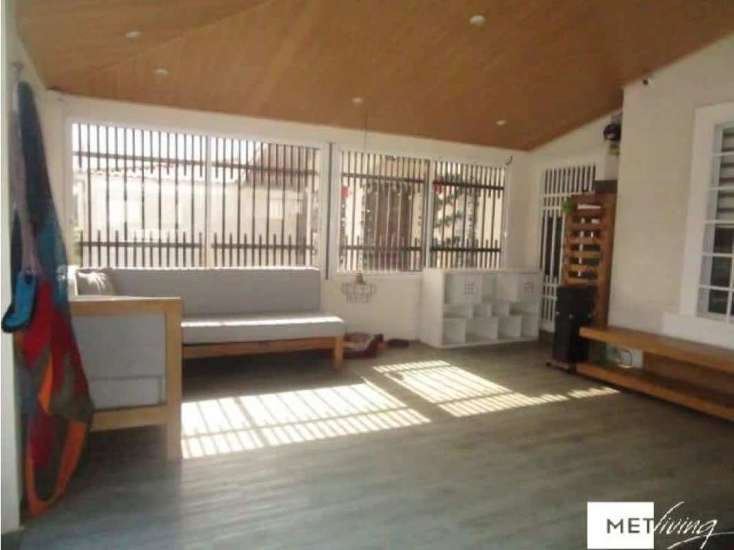 Kids bedroom unicorn wall decor ensuite bath La Chorrera house for sale Panama