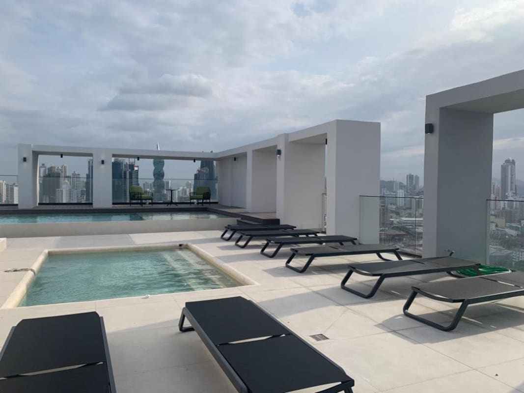 New apartment bedroom with built-in closet at PH Quatrium Carrasquilla