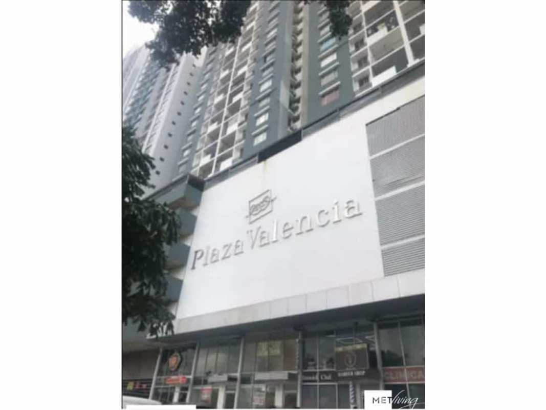 Exterior high-rise view of PH Plaza Valencia apartment tower Bella Vista Panama