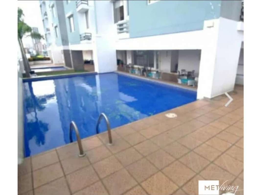Condominium outdoor pool PH Plaza Valencia near Casco Viejo Bella Vista Panama City
