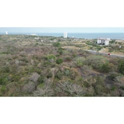 Large oceanfront parcel near Casamar Resort, Interamerican Highway frontage