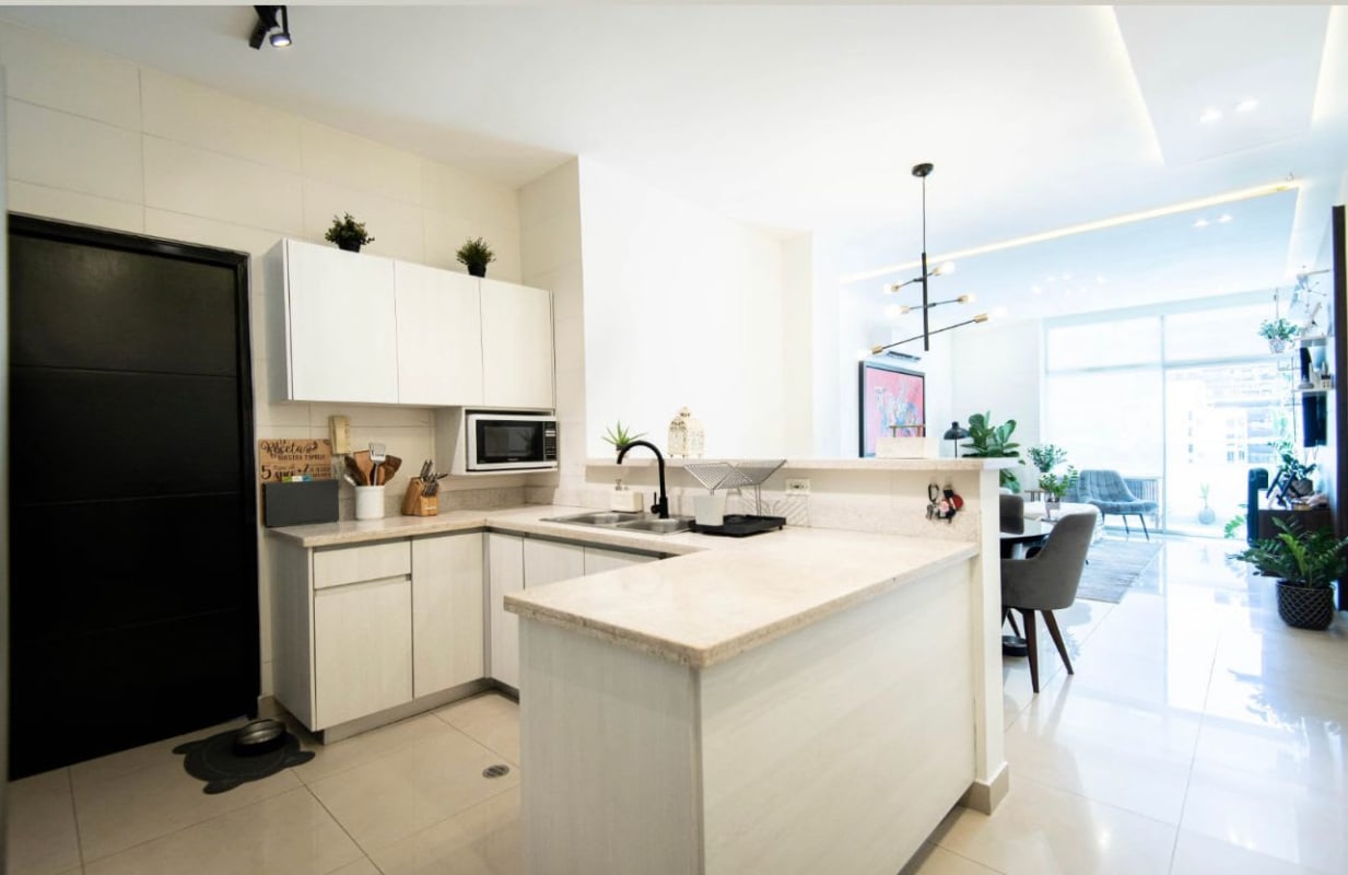 Modern open balcony with city skyline and ocean views PH Ocean View Tower Panama