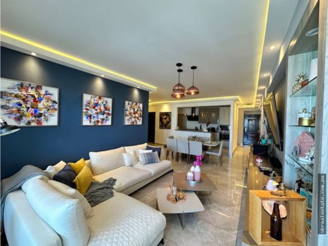 Spacious 2BR Premium Tower Apartment in San Francisco