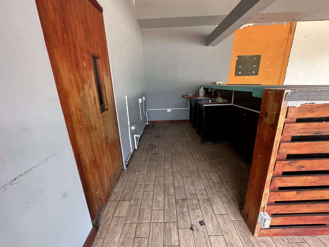 Industrial utility space with stairs and exposed ceiling in commercial property Centennial Panama