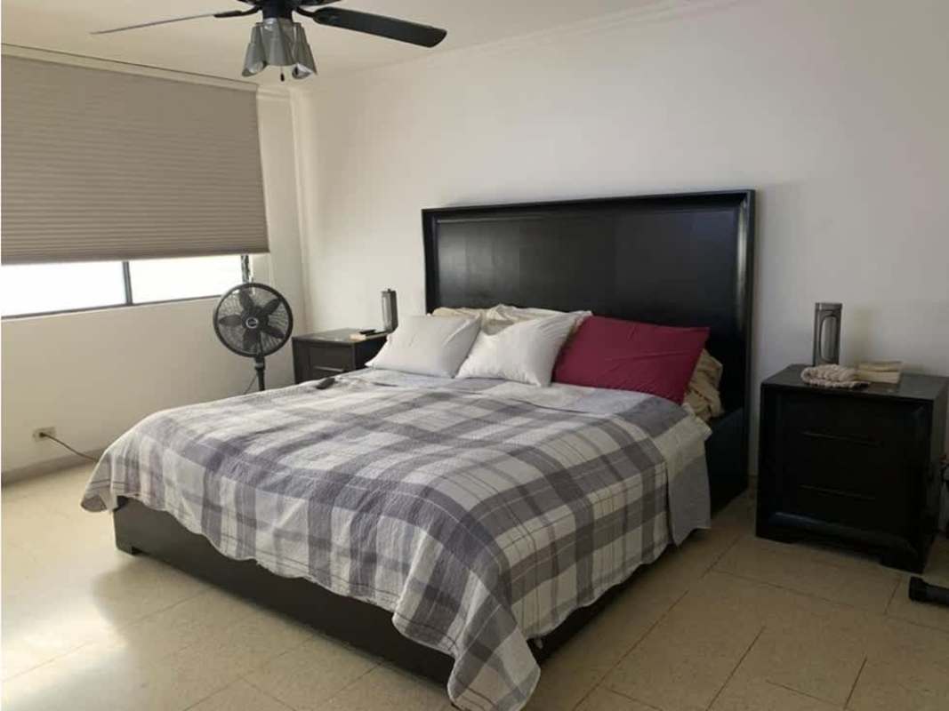 Rooftop terrace covered dining with city view PH Barlovento Punta Paitilla Panama