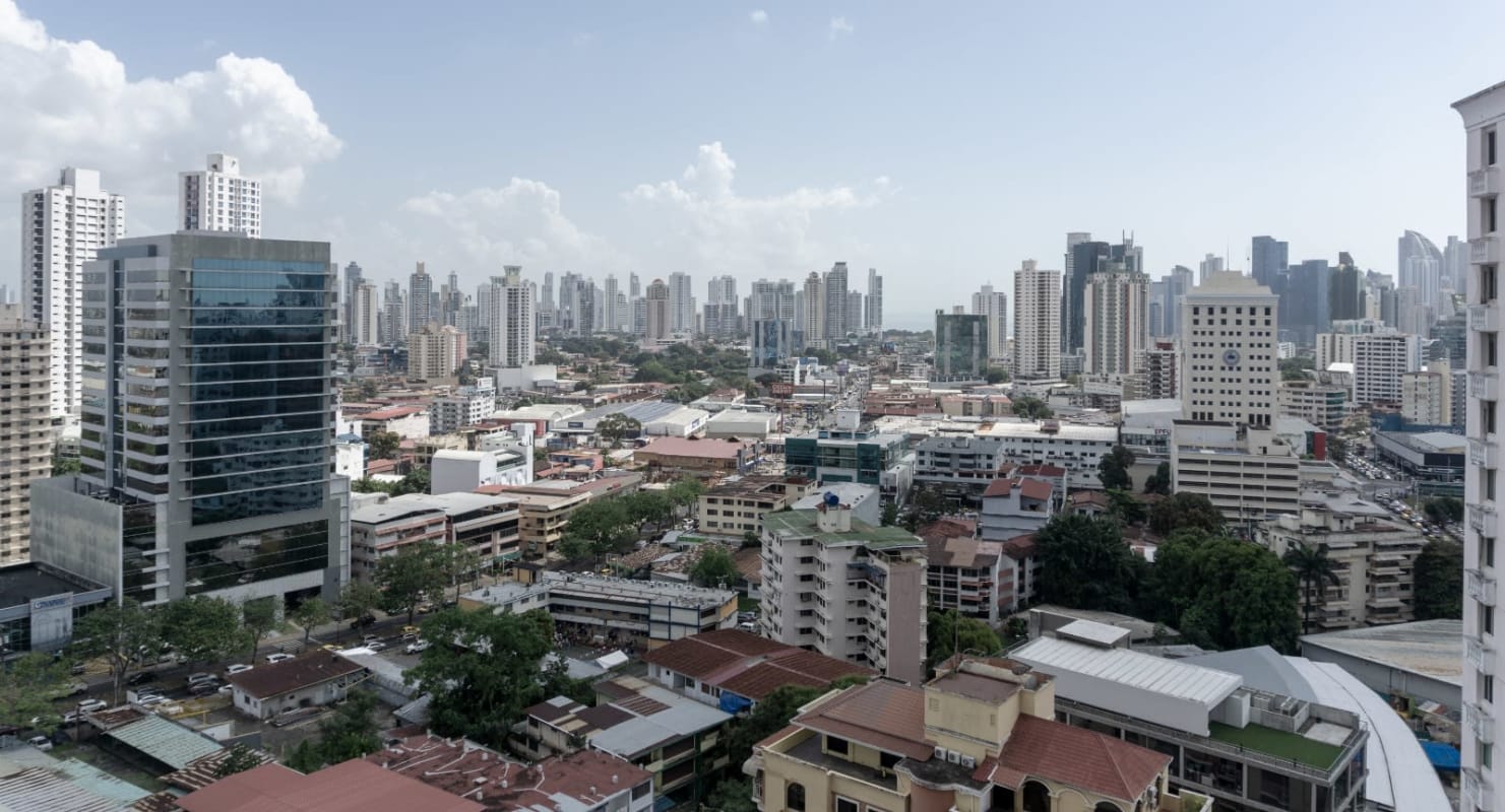 Bathroom with pedestal sink, tiled walk-in shower in PH Trinity Panama City
