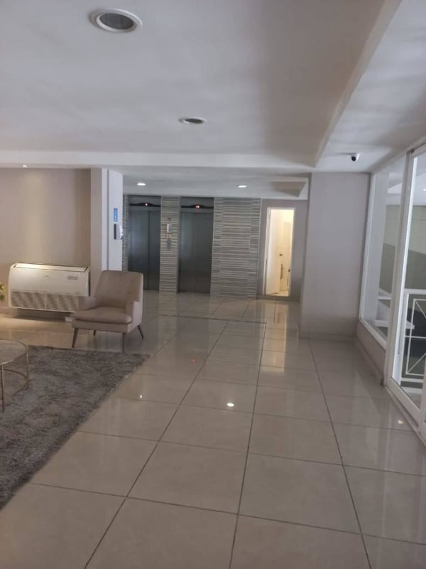 Bedroom in PH Friso Real Panama with queen bed, AC, and built-in closet