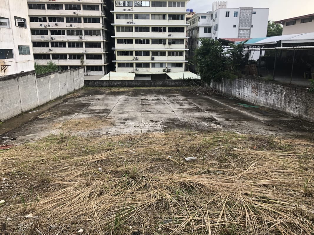 Urban vacant lot flat fenced ready for development in El Cangrejo Obarrio
