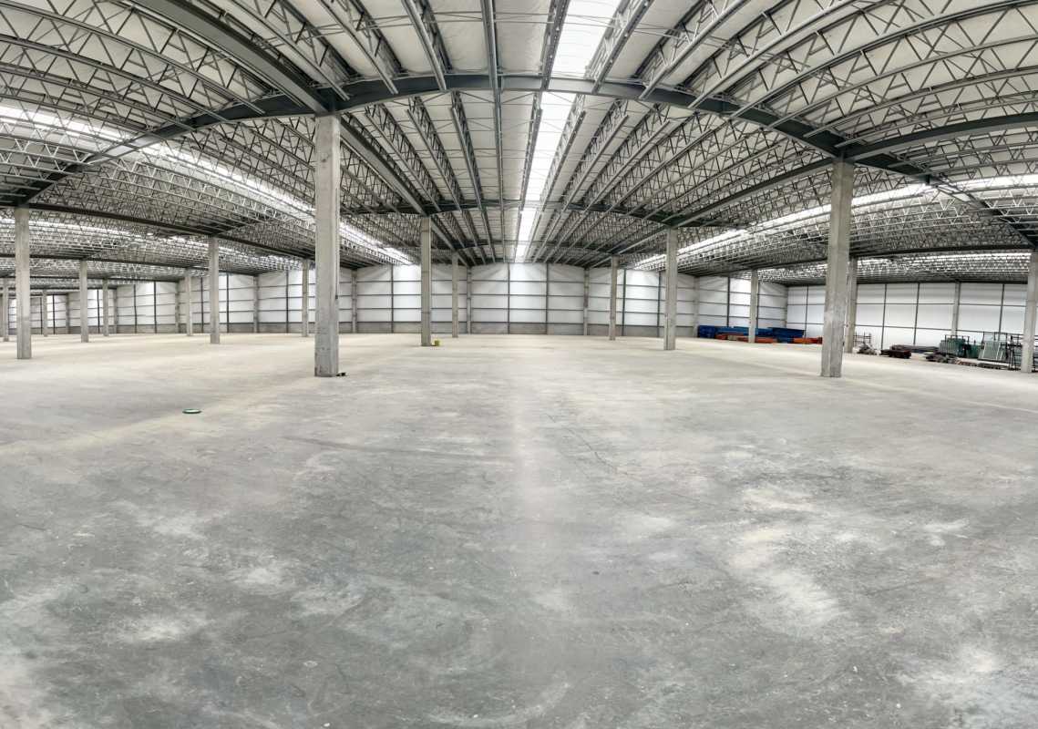 Commercial warehouse loading docks parking logistics hub Don Bosco Corredor Sur Panama City sale