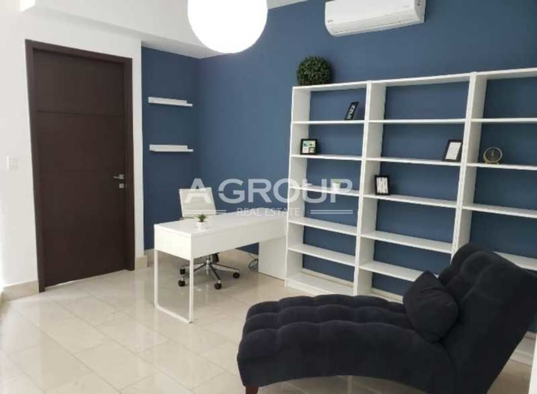 Dining space with panoramic ocean views inside Grand Tower Punta Pacifica