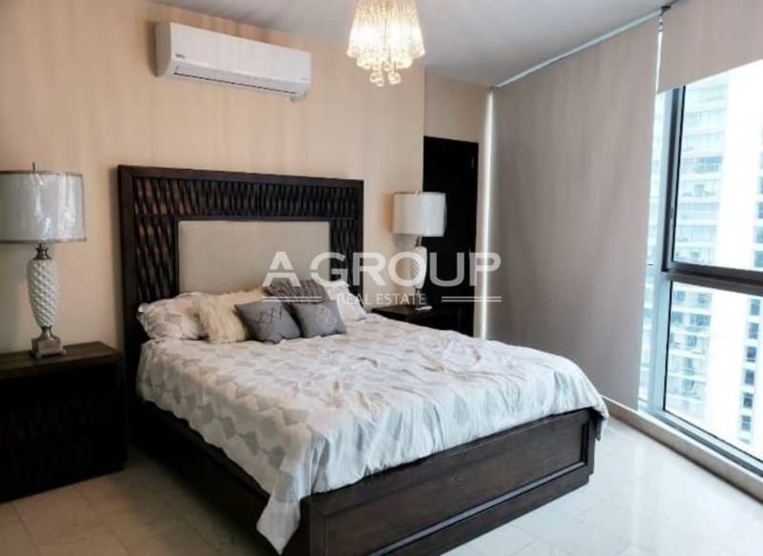 Infinity pool overlooking Pacific Ocean in Grand Tower Punta Pacifica luxury residences Panama