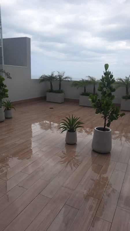 Luxury infinity swimming pool overlooking Santa Maria Golf course in Panama City