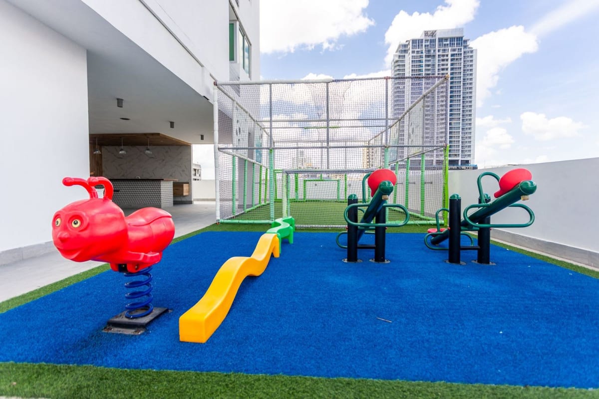 Bedroom with accent wall, air conditioning, large window city view in PH Carrasquilla Park Tower Panama City