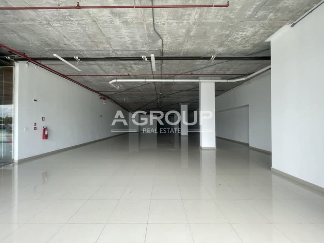 Shell commercial space concrete ceiling tiled floors lighting ready Costa del Este Panama