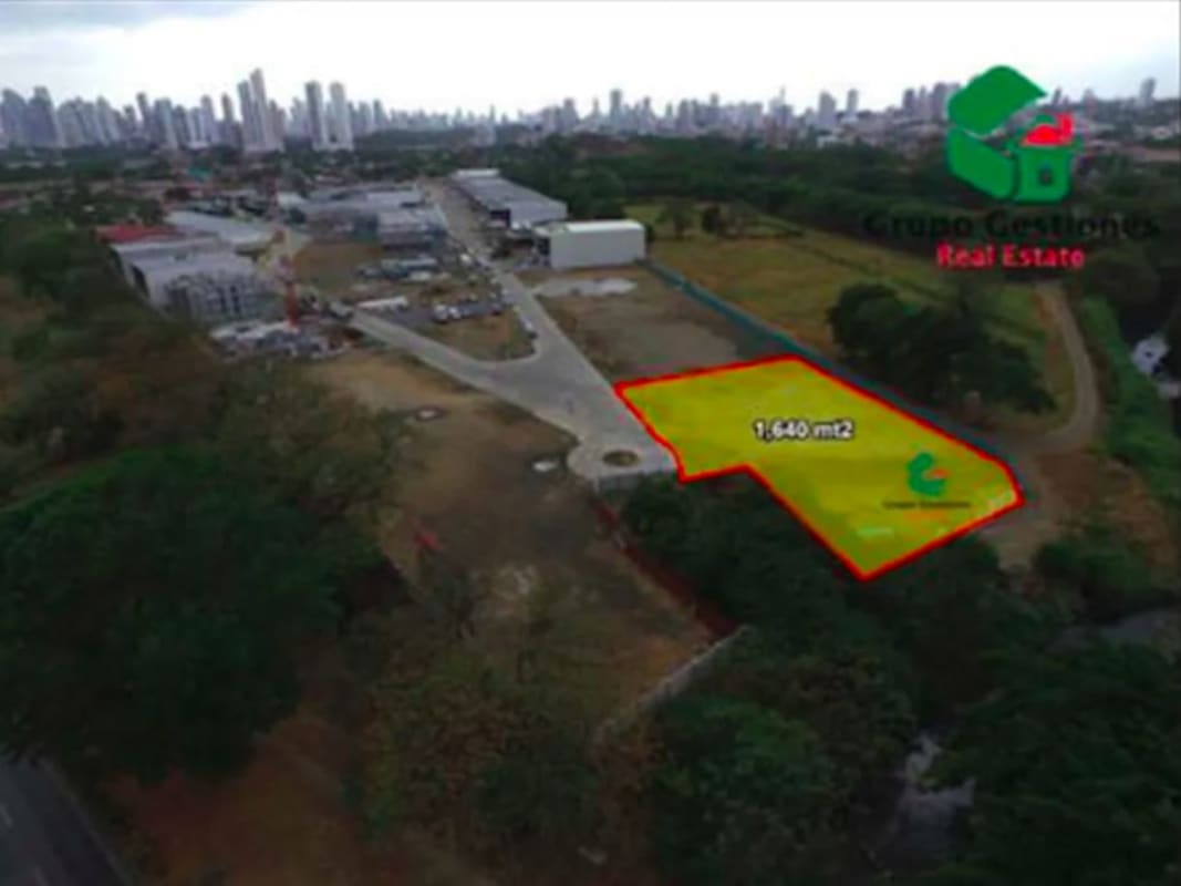 1,502m2 Industrial Land for Warehouse Central Panama City