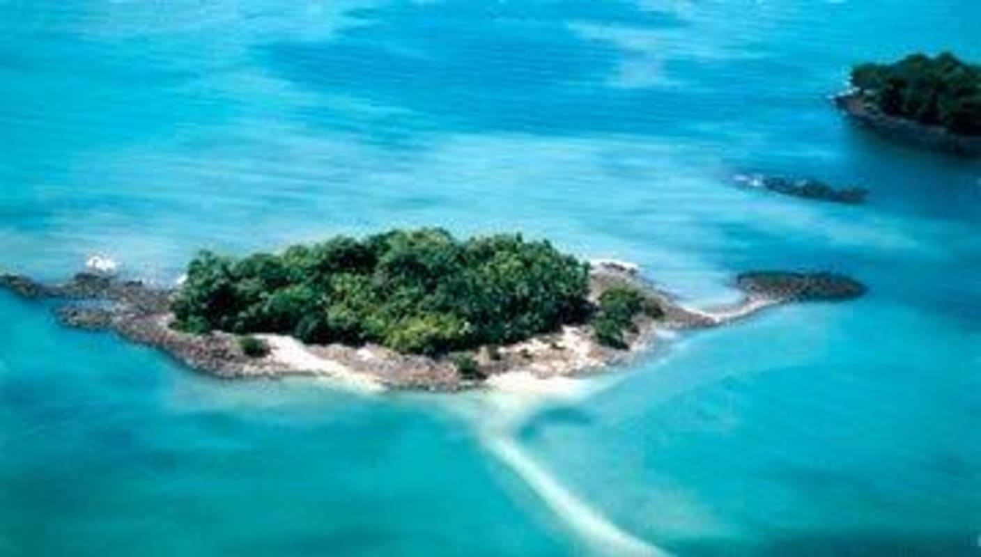 Private Island 1.4 Hectares Las Perlas for Sale