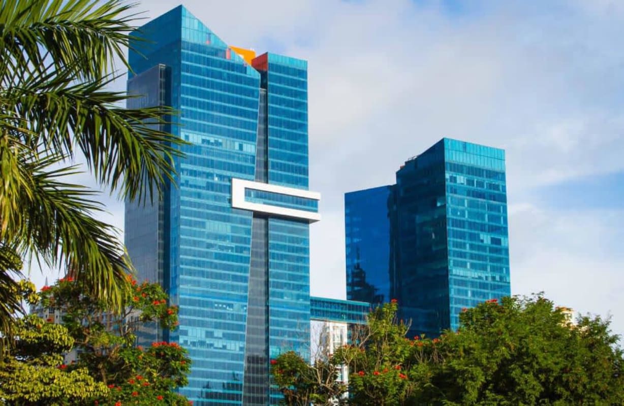 Professional conference room within commercial office for sale Panama City