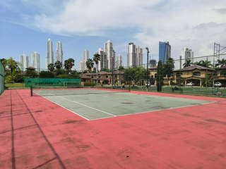 House for Sale in Costa del Este - 4 bedrooms