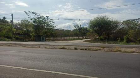 Prime roadside land parcel near Bijao Beach Resort and Sea Cliff community in San Carlos Cocle Panama