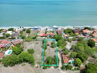 Aerial of residential beachfront lot Playa Malibú Nueva Gorgona outlined