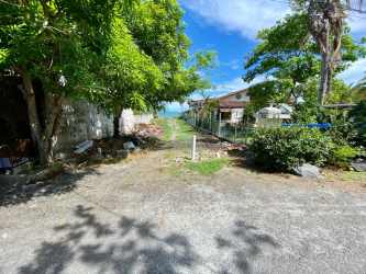 Driveway access and ocean at Playa Malibú Nueva Gorgona Panama lot for sale