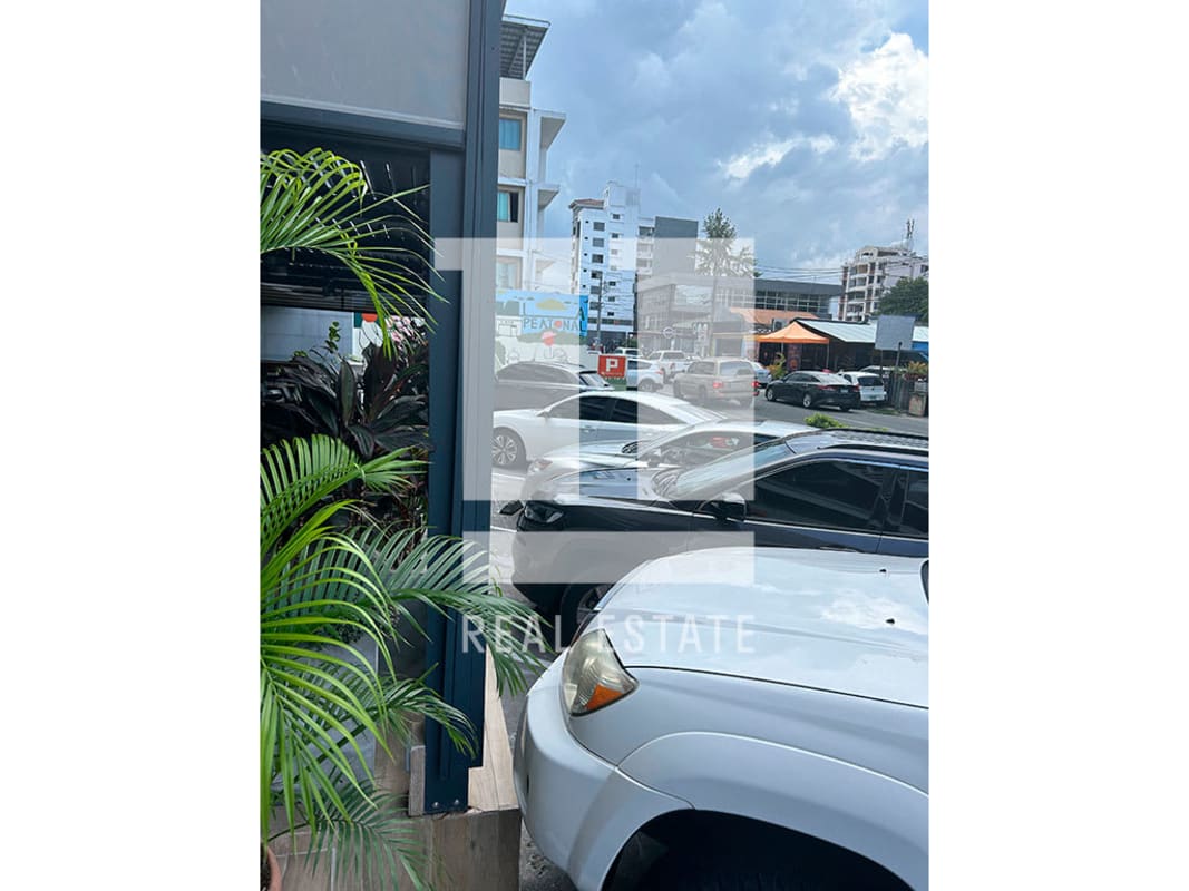 Spacious parking lot with landscaping commercial venue Peatonal 68 Panama