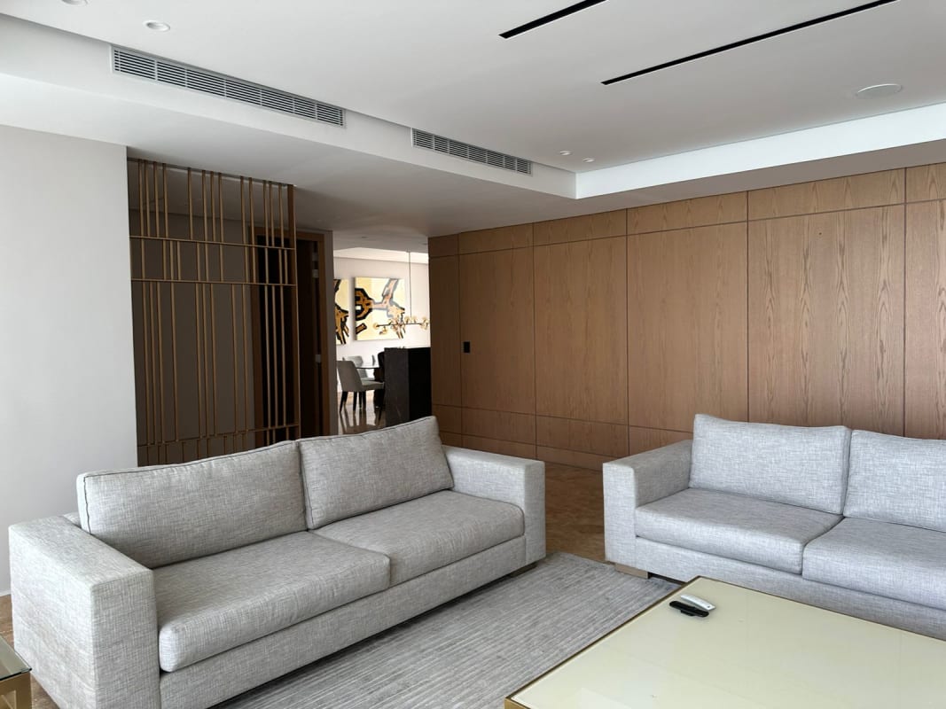 Large balcony with safety net and panoramic Pacific Ocean vistas in Q Tower Panama City