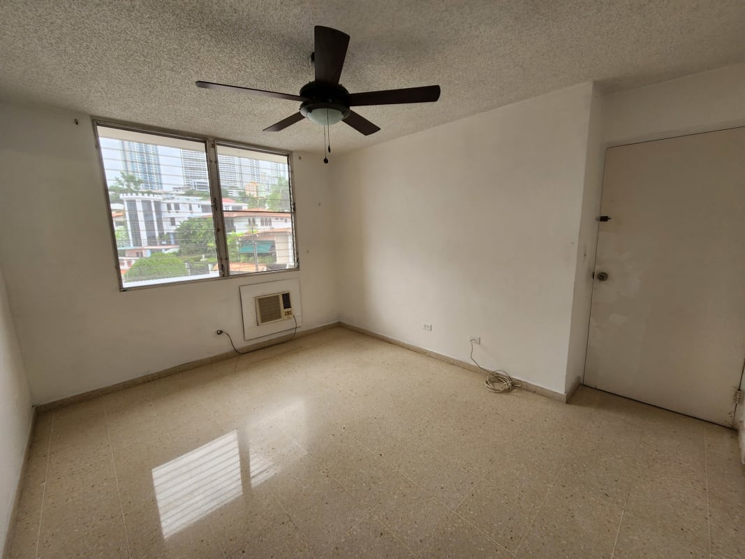 Living room city view fan AC unit PH La Alameda Villa de las Fuentes Panama