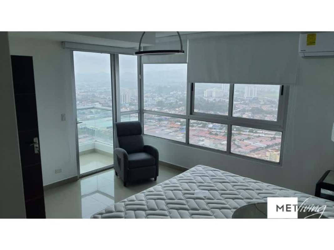 Bedroom with panoramic views, floor-to-ceiling windows in Top Tower Costa del Este Panama