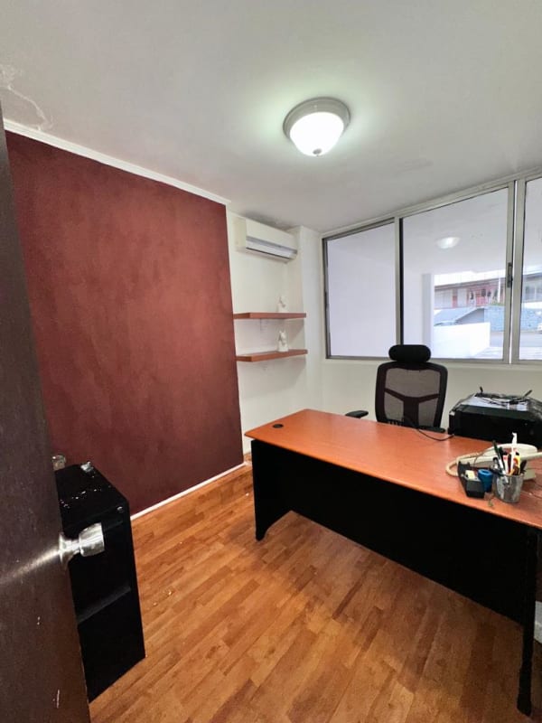 Private office space with wooden floor, large window, air conditioning in PH PlazaMar San Francisco Panama