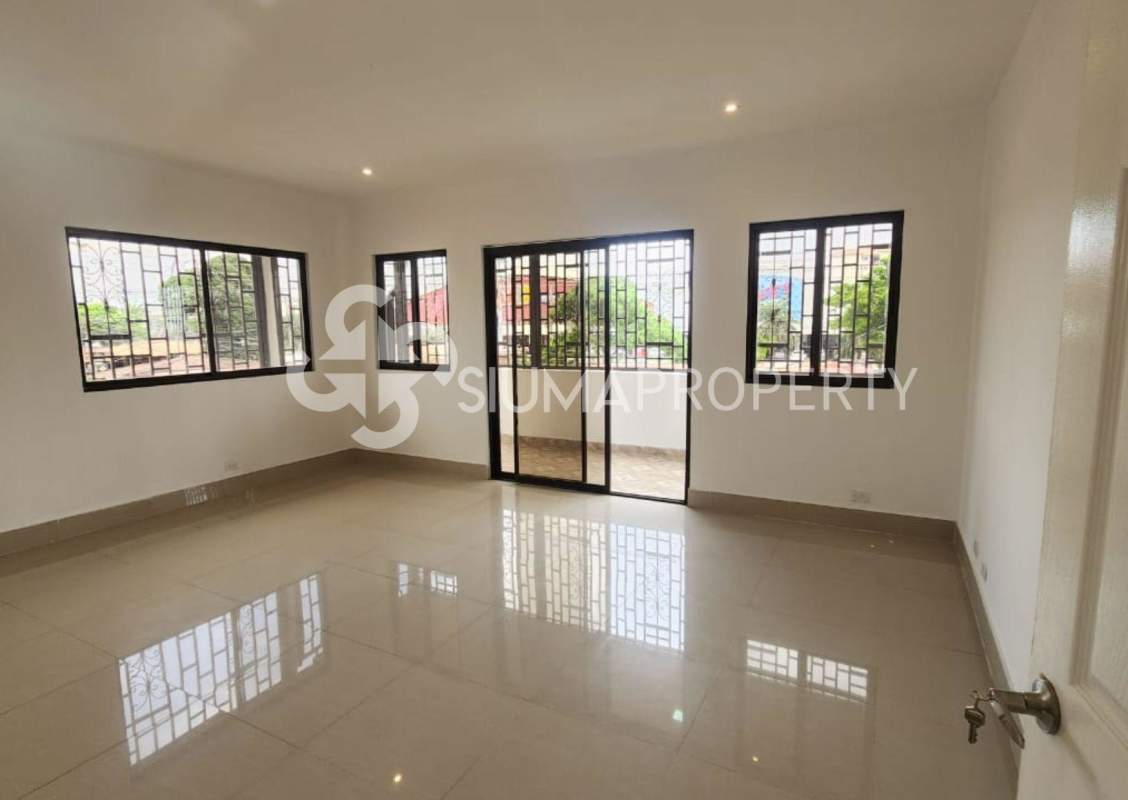 Large unfurnished living space with ceramic tile floors remodeled home Las Acacias Panama