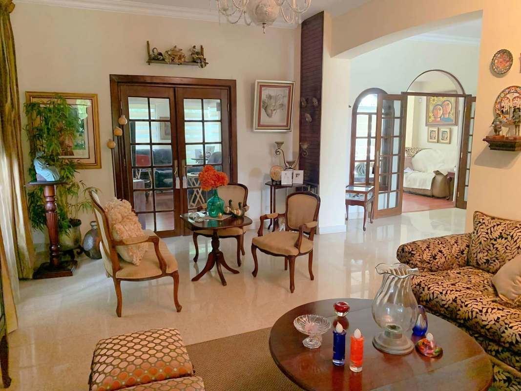Living room traditional furnishing wood ceiling La Alameda El Dorado Panama