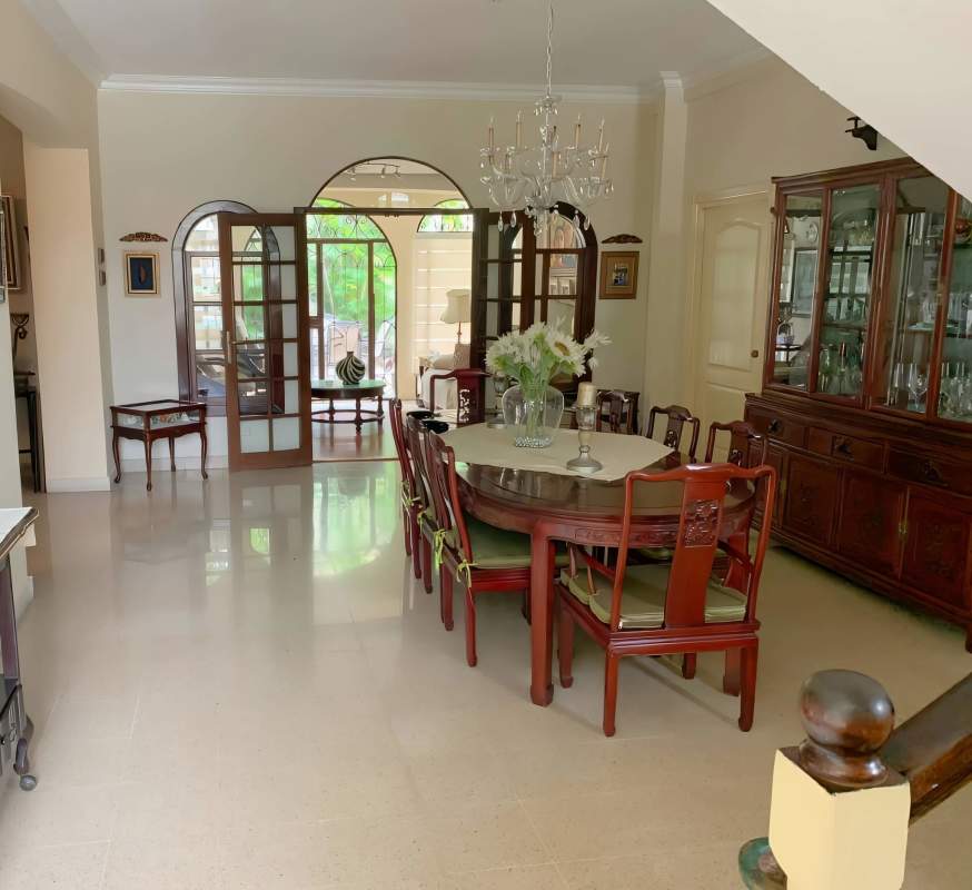 Living room traditional decor wood cabinet chandelier La Alameda Panama