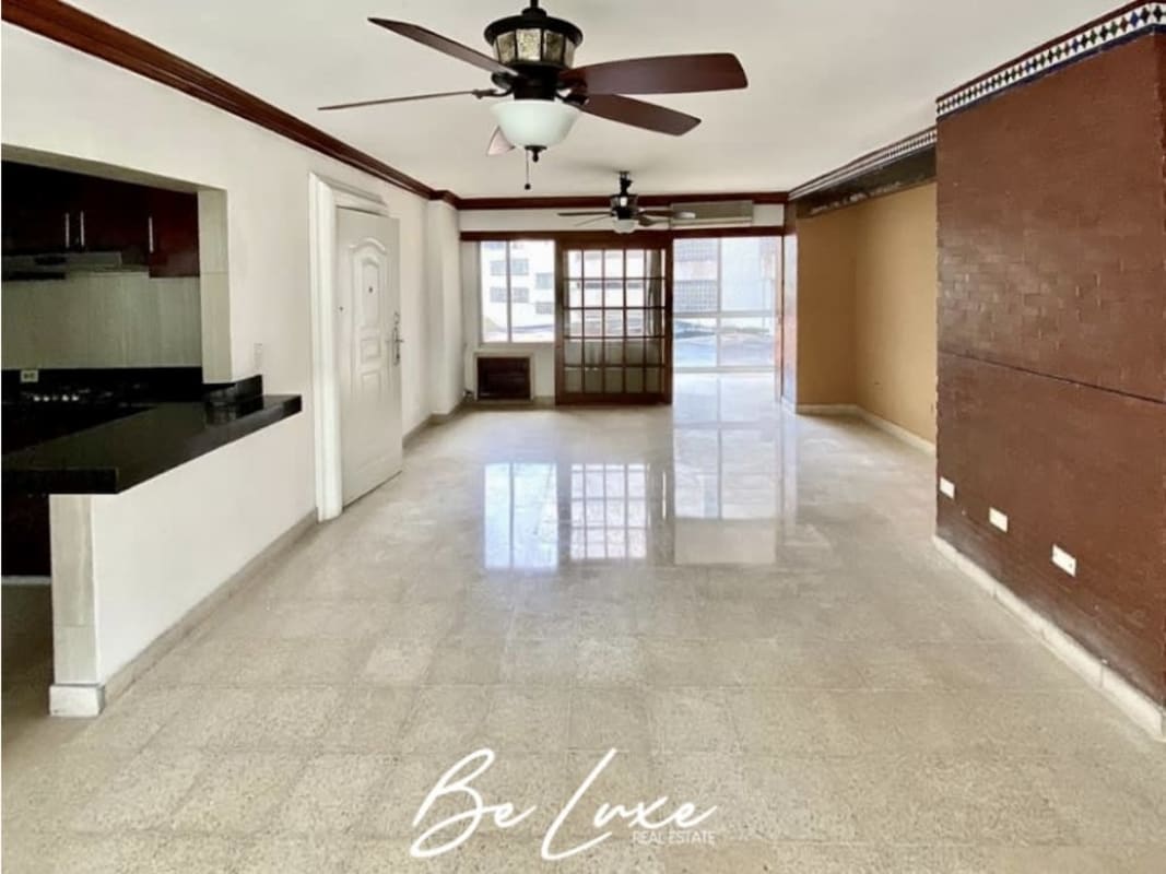 Bright enclosed sunroom style balcony with large windows PH Las Perlas Panama City
