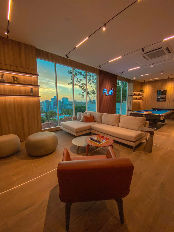 Luxury Penthouse 3BR + Family Room Hato Pintado Panama