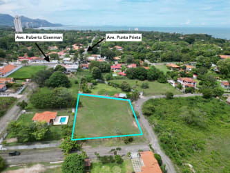 Large corner lot for sale close to Pacific Ocean inside Coronado beach community