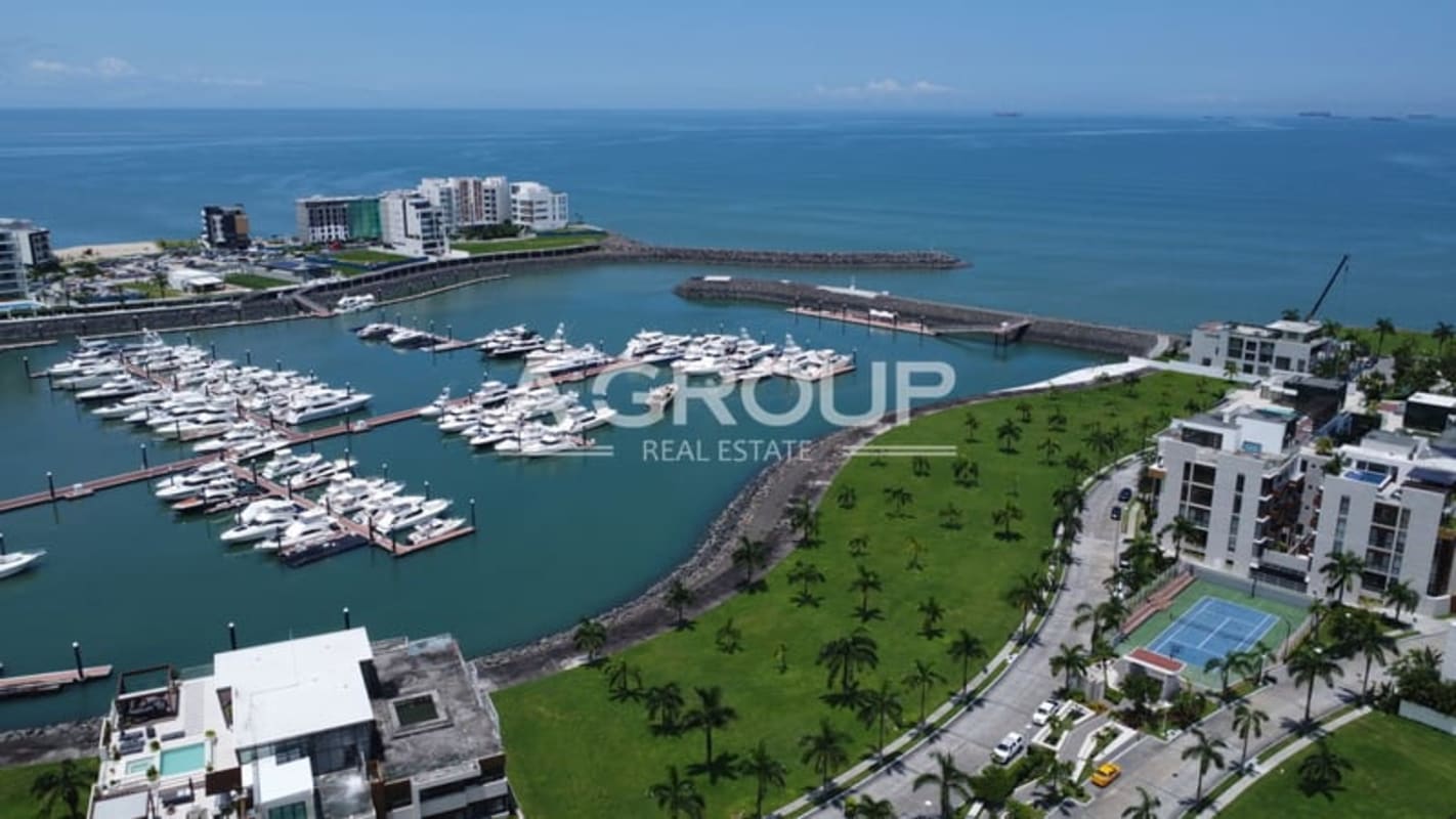Prime waterfront lot for sale on Ocean Reef Islands with ocean skyline views Panama