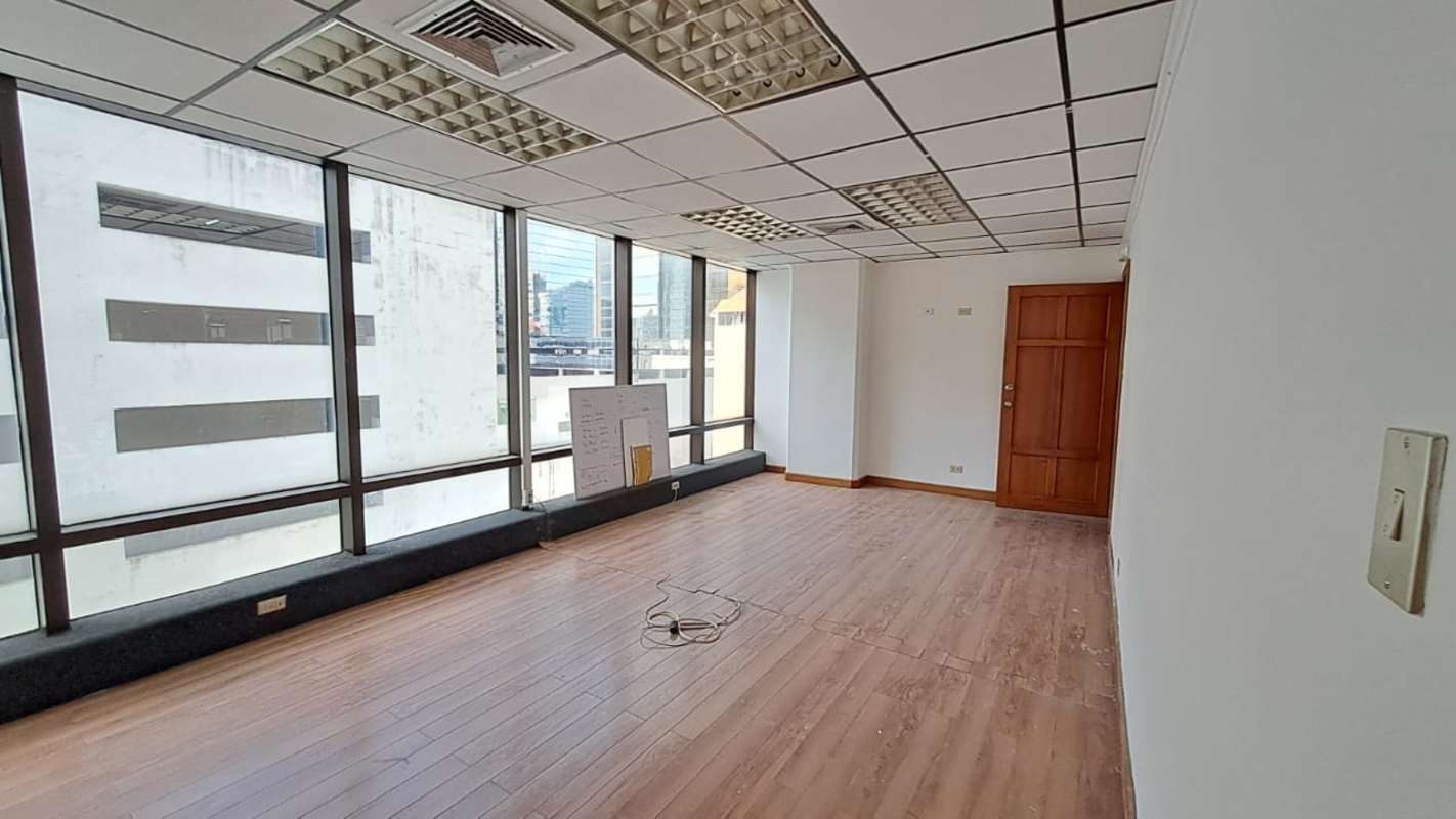 Open office with floor to ceiling windows natural light Edificio Vallarino Obarrio Panama