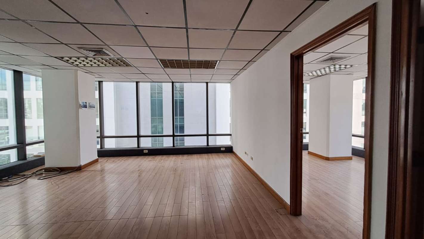 Large open office space with windows and wood floor Edificio Vallarino Obarrio Panama City