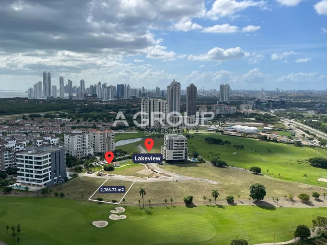 Bird’s eye view of Santa María Lakeview golf course, lake and high-rise luxury apartments in Panama