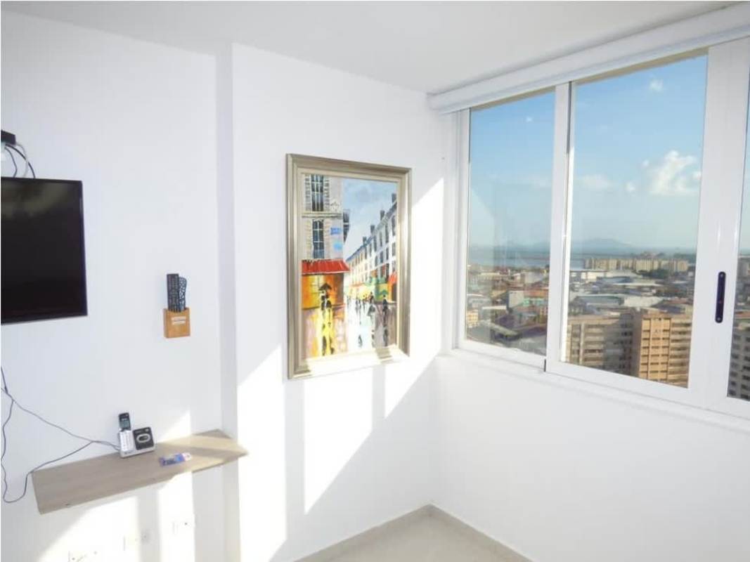 Furnished bedroom with blackout blinds, Smart TV, city and ocean views PH Bayview Panama City