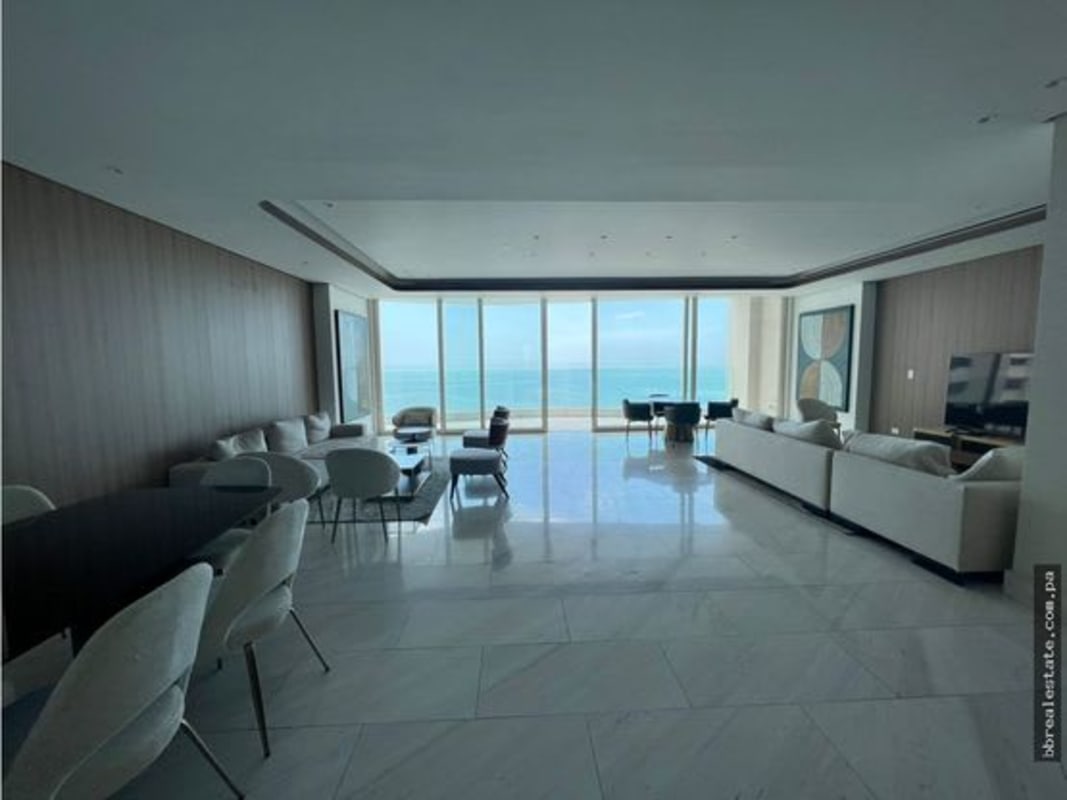 Luxury 4BR Oceanfront Apartment PH The Towers Paitilla