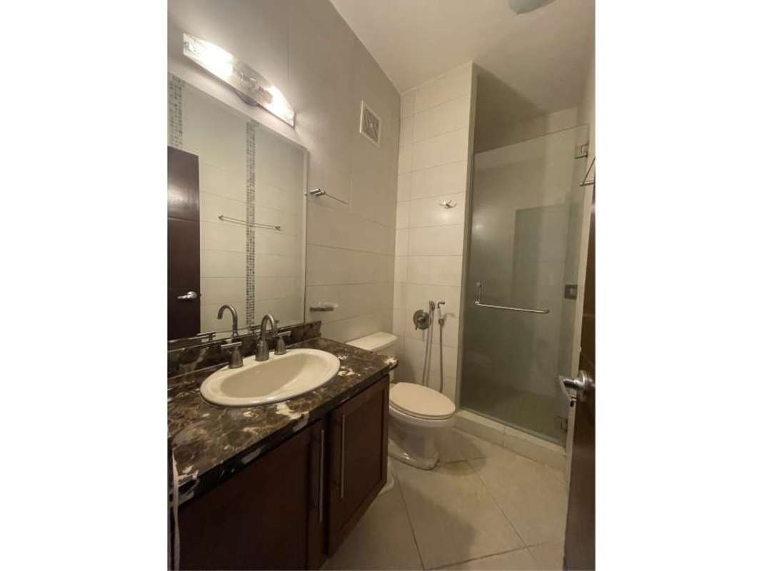 Garden Apartment PH Embassy Club Clayton for Sale