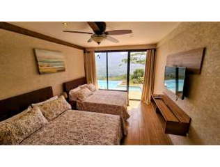 Mountain Villa for Sale in Altos del María - 4 bedrooms