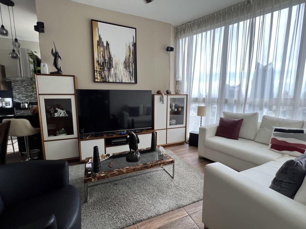 Modern 1BR Apartment with City View at PH Denovo Obarrio
