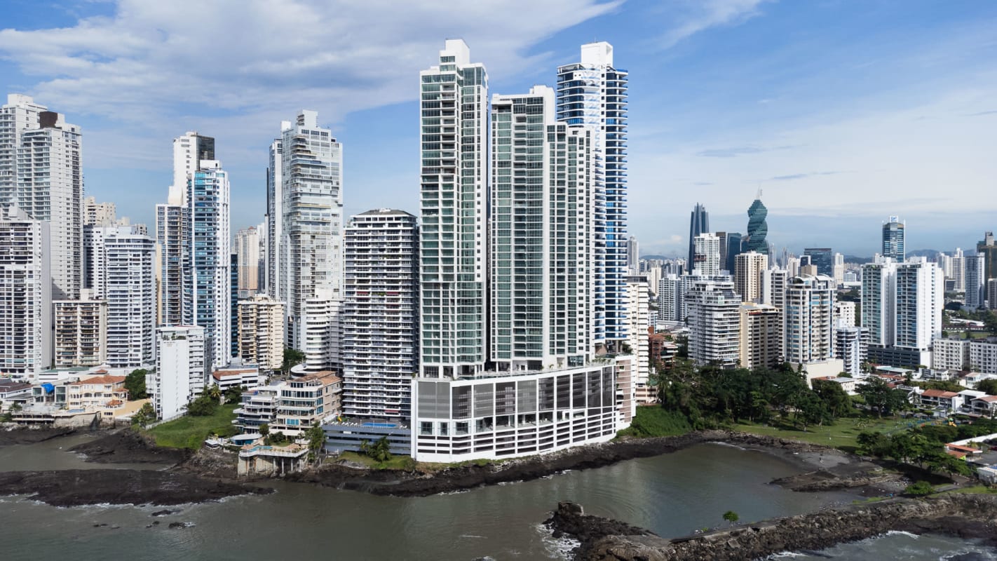 Luxury 4BR Oceanfront Condo 436m2 PH Sea Point Punta Paitilla