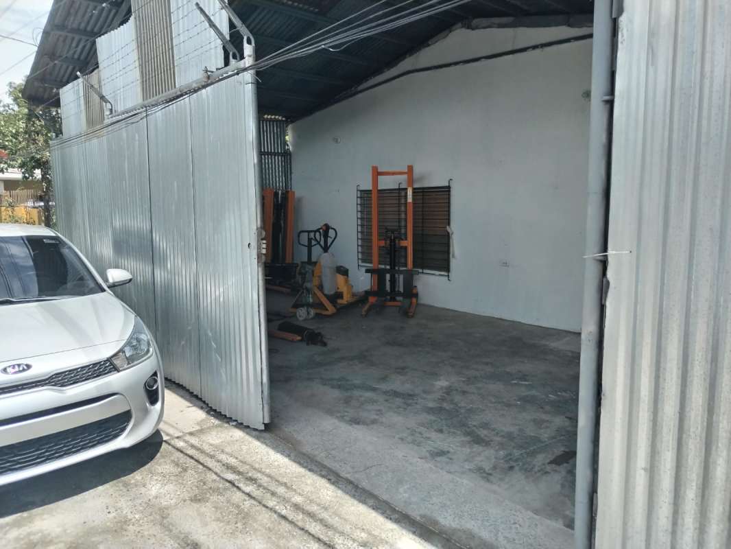 Warehouse with parking and secure fenced gate Ciudad Radial Juan Diaz