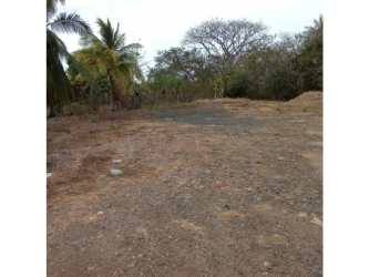 Vacant lot roadside view in Aguadulce near Interamericana suitable for development